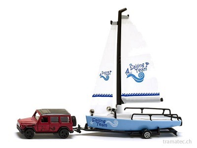 SIKU 2564 Mercedes-AMG G65 mit Segelboot